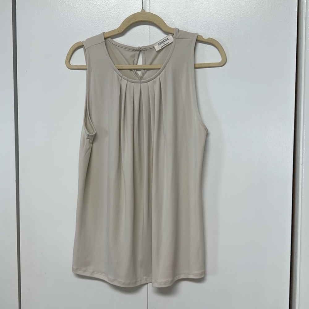 Zenana sleeveless blouse